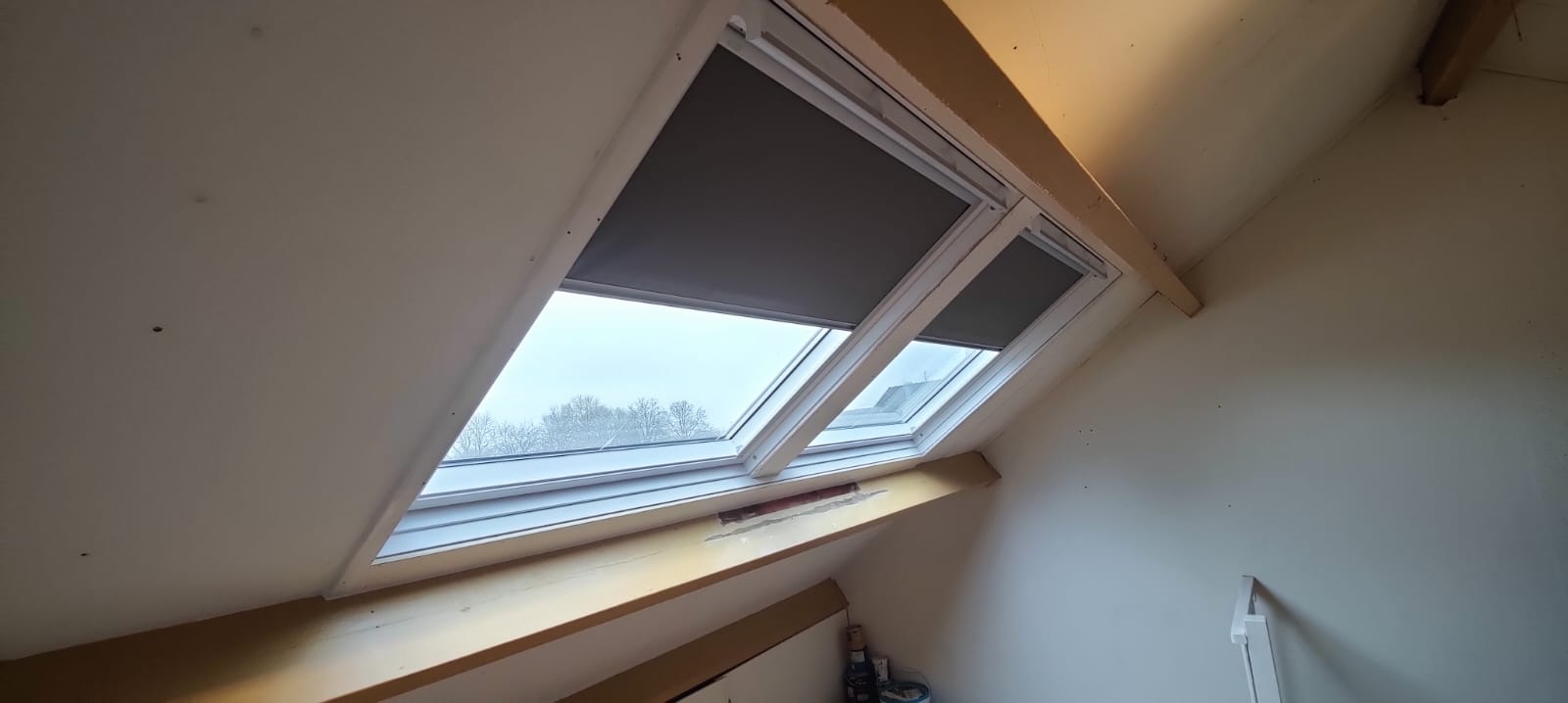 Dakramen-verduisteringsgordijn-Velux.jpg
